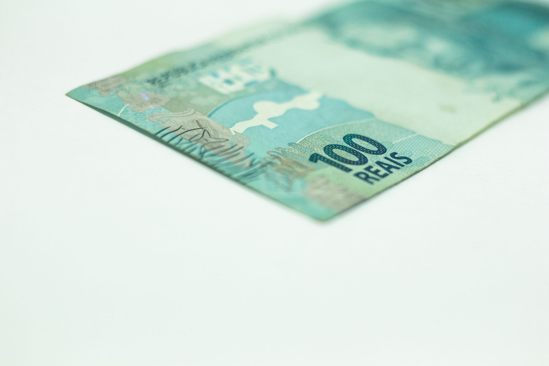 Ajuda financeira maior vai injetar bilhões no país