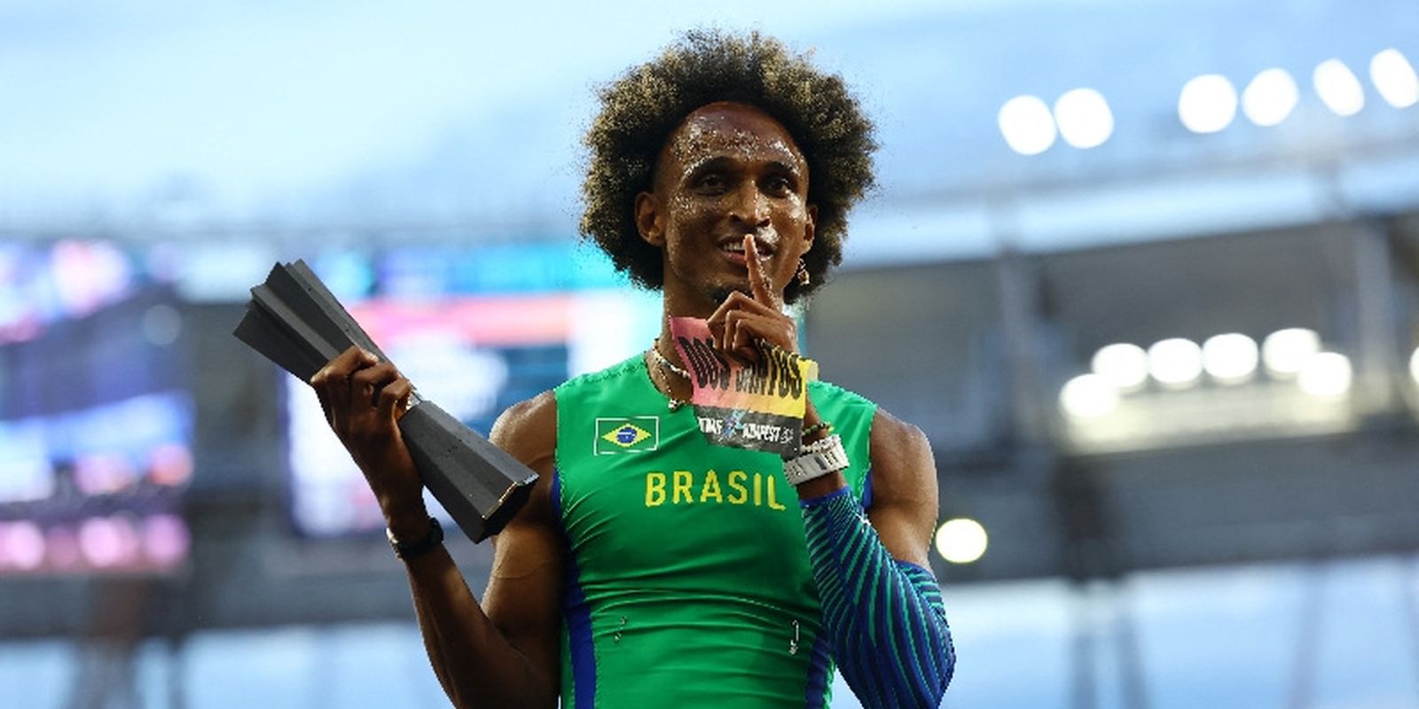 Alison dos Santos fatura Mundial Ultimate e mantém reinado absoluto