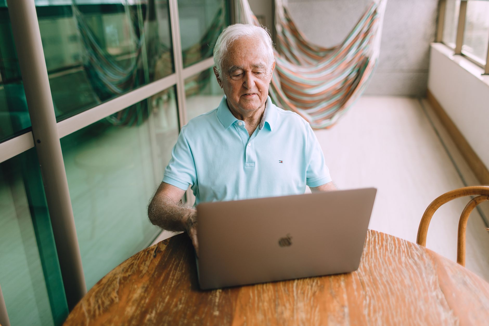 Chegar aos 76 anos muda o jogo da renda e do trabalho
