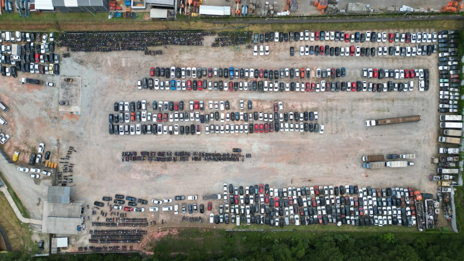 Detran-SP realiza leilão com mais de 500 lotes em Guarulhos