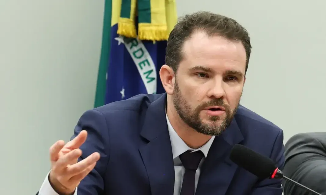 Ministro da Fazenda, Dario Durigan, comentou o aumento da dívida pública