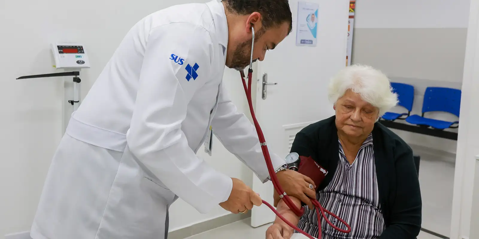 Exame Nacional de Avaliação da Formação Médica ocorre neste domingo