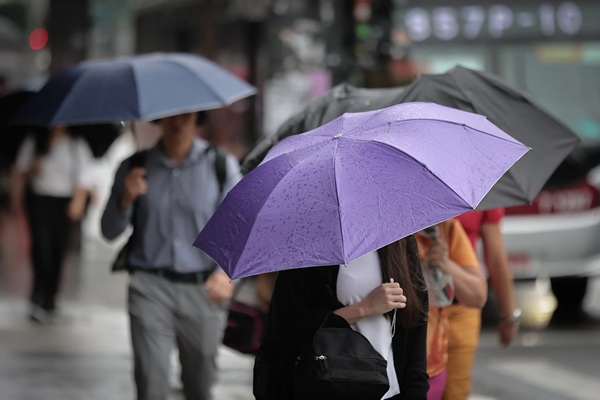 Estado decreta alerta vermelho e suspende aulas por tempestades