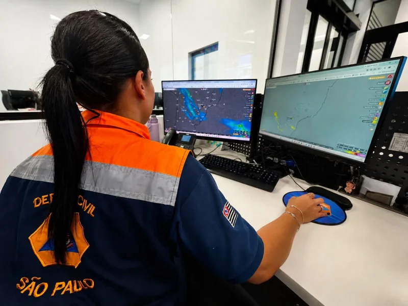 Frente fria e ventos de 75 km/h atingem Guarulhos nesta sexta-feira