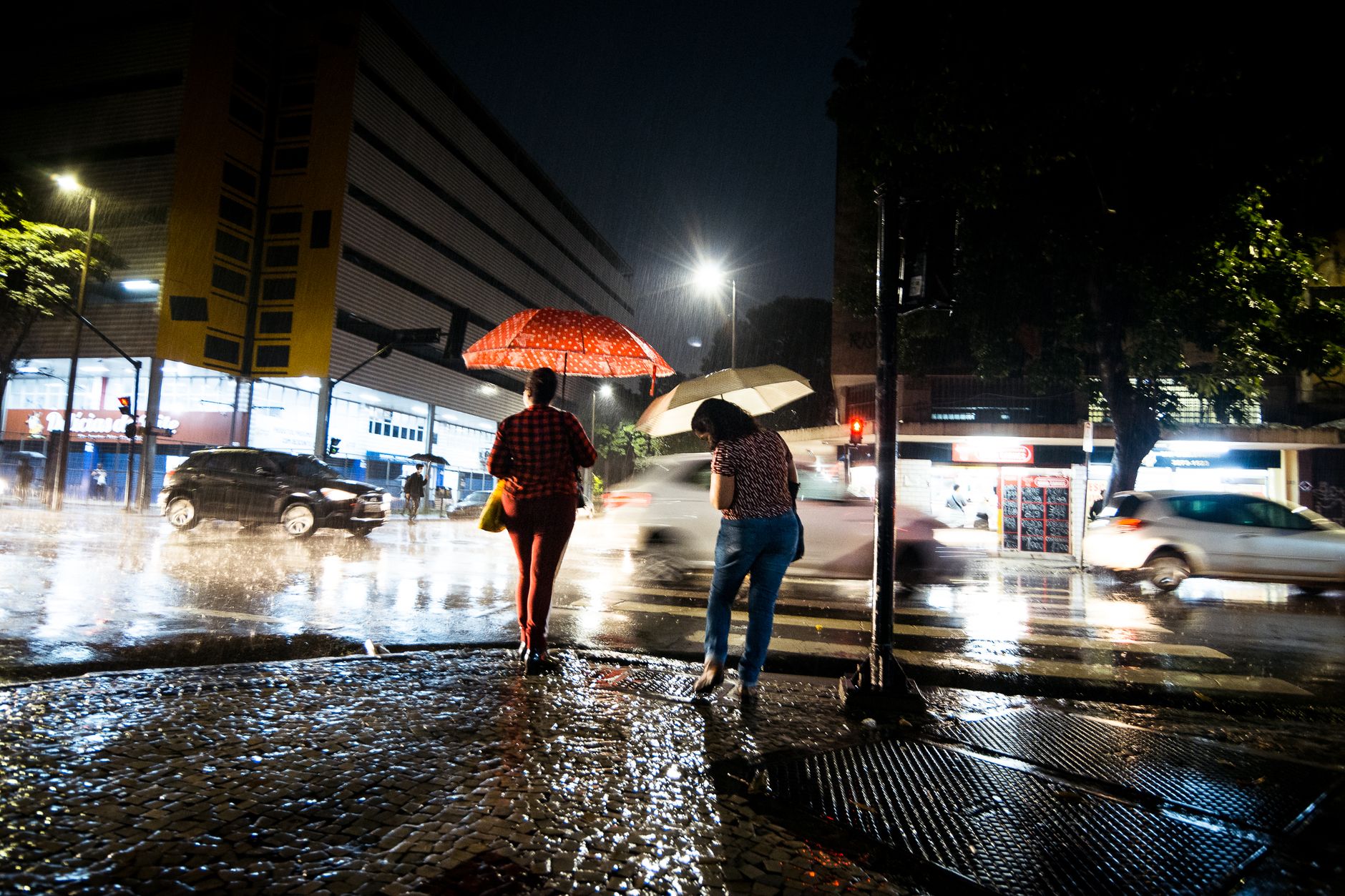 Chuva e vento forte ameaçam o domingo de eleições em quatro estados