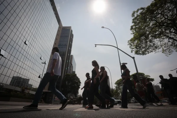 Gangorra térmica em SP: calorão e ar seco voltam nesta quinta