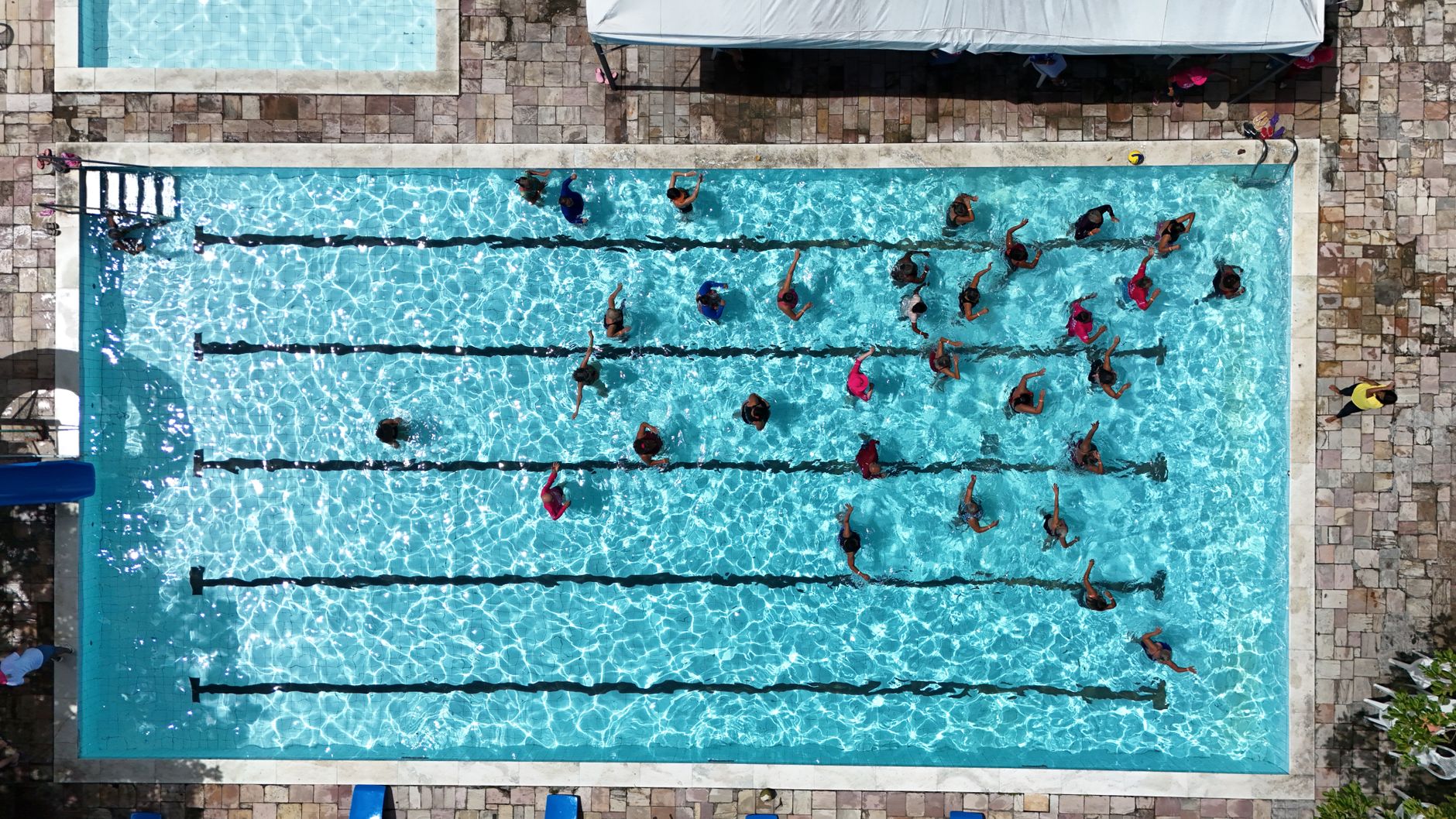 Garante sua vaga nas piscinas dos CEUs da nossa cidade
