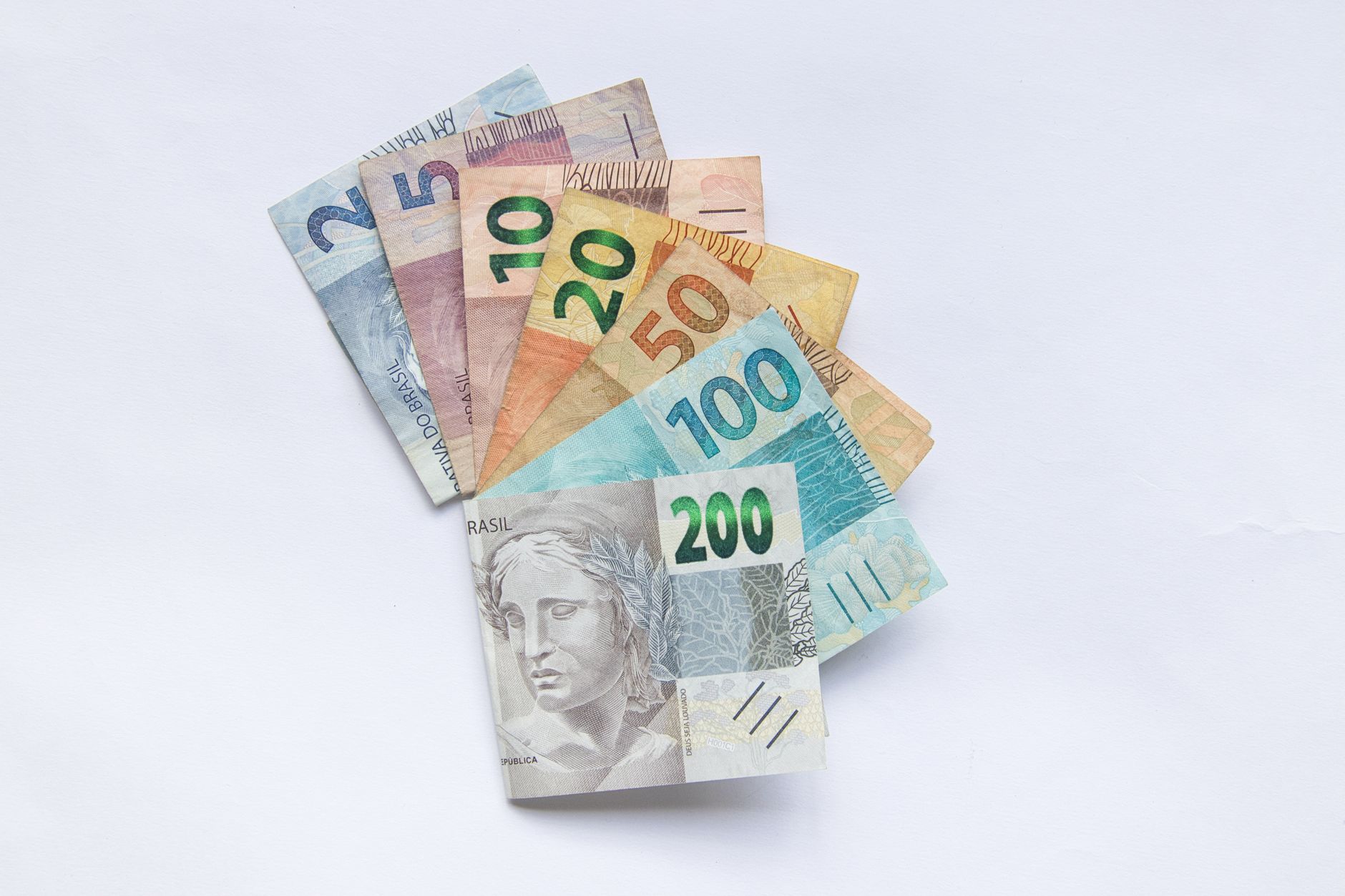 Plano federal de R$ 1.741 para o mínimo vai custar caro