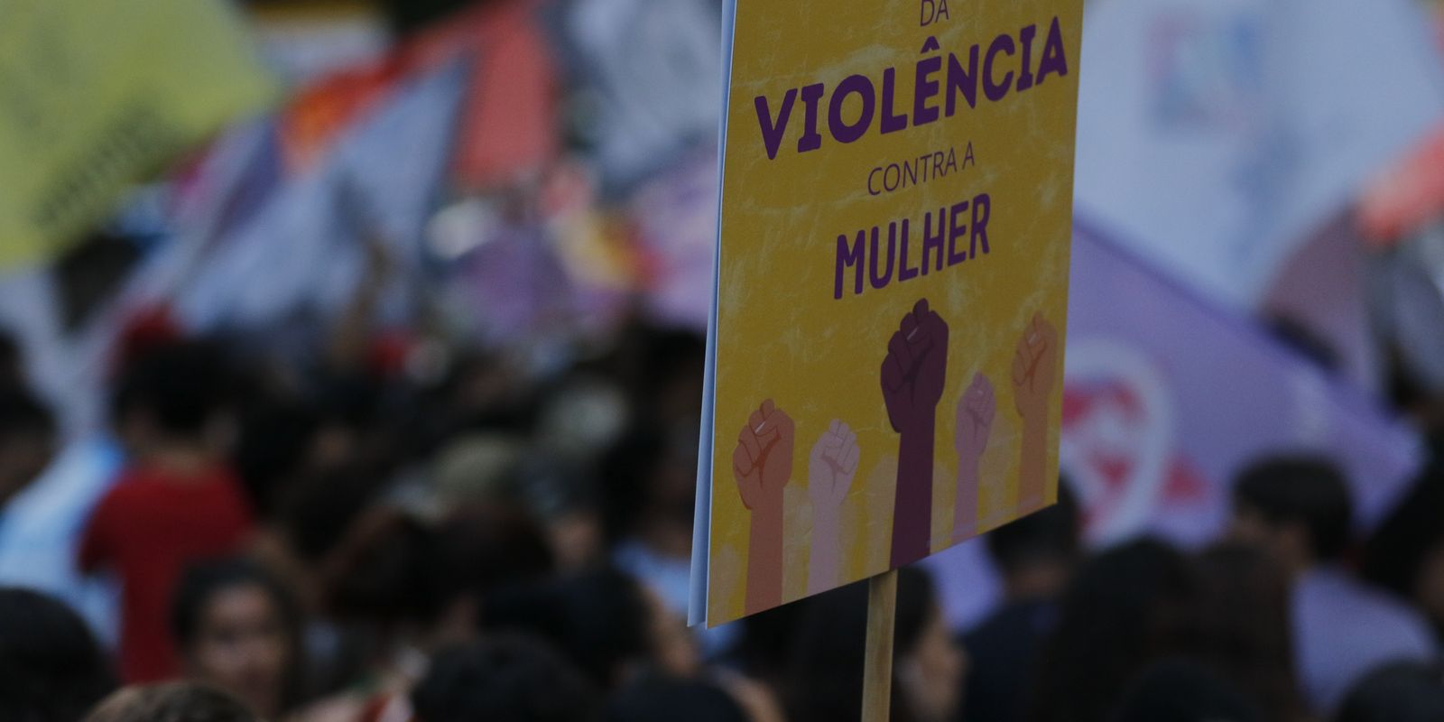 Plataformas digitais têm 15 dias para explicar canais contra violência