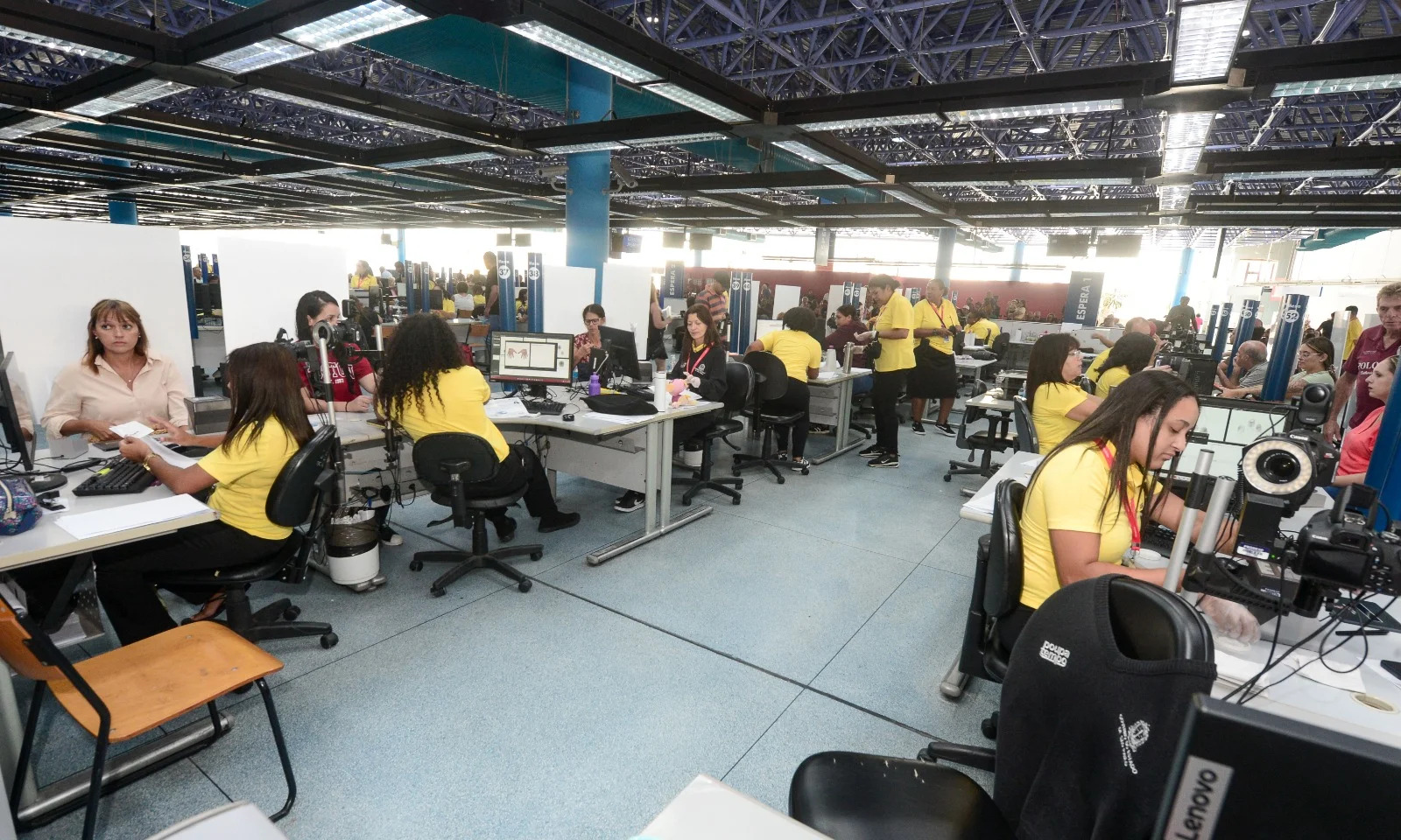 Poupatempo facilita busca por vagas de emprego e seguro-desemprego