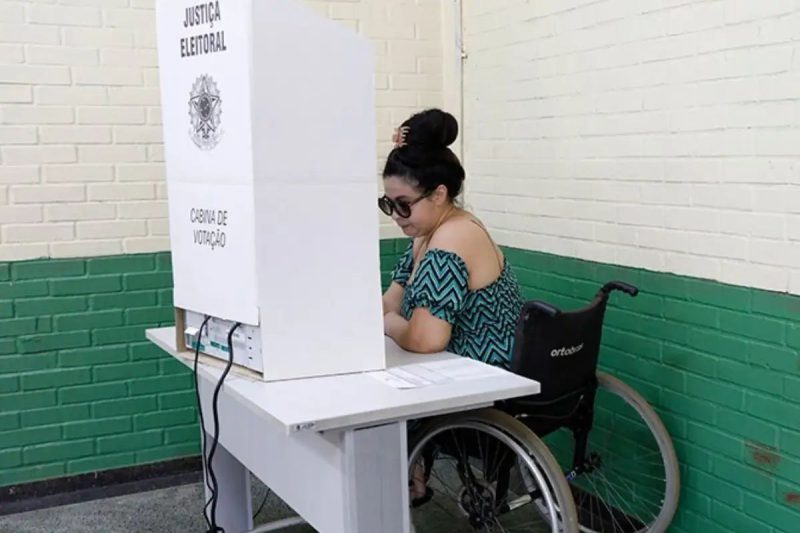 Prazo final para pedir transporte gratuito eleitoral nesta segunda