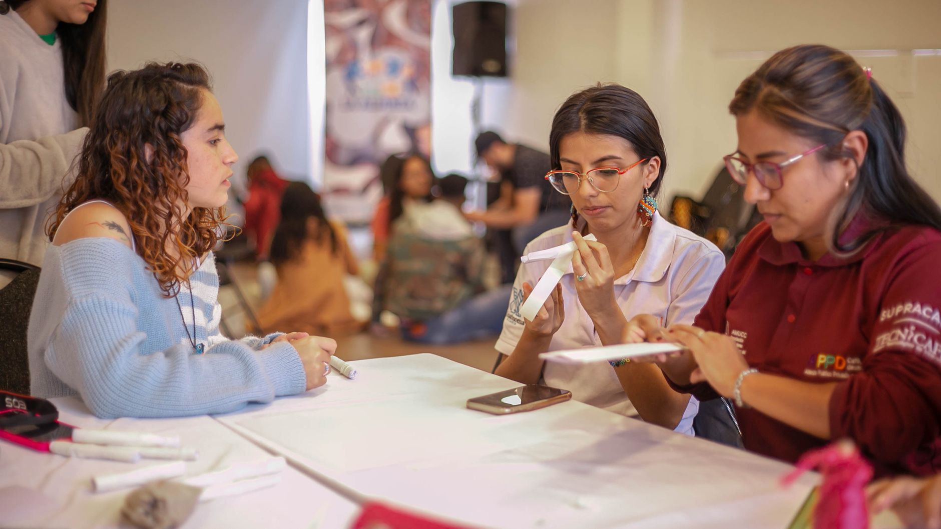 Aproveite a programação gratuita das Casas da Mulher