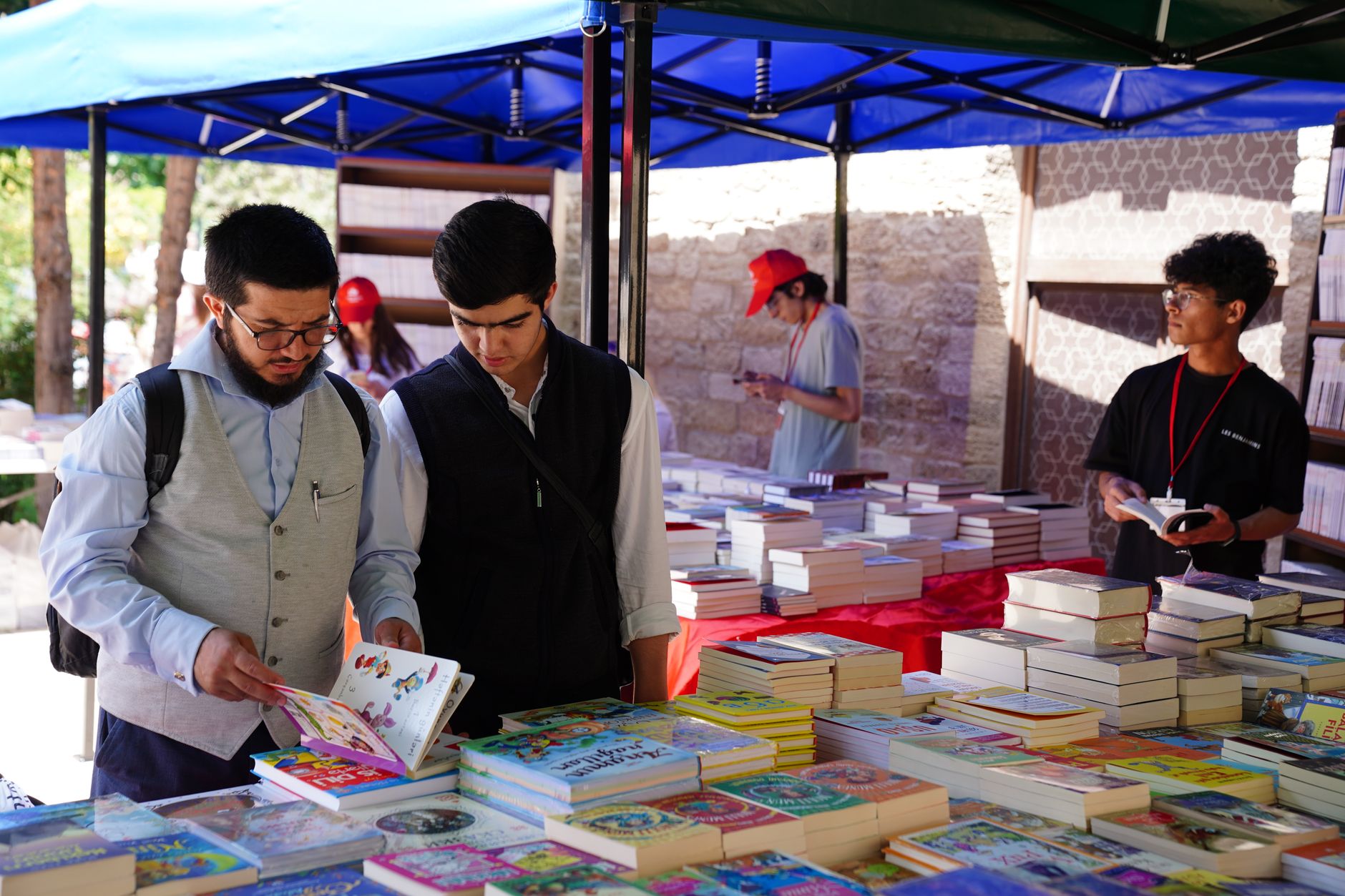 Prepare a sua estante para a quarta bienal do livro