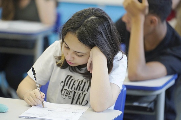 Férias acabaram: veja como reajustar a rotina escolar dos filhos