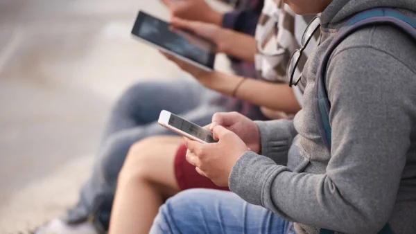 Roubo de celular despenca em SP e atinge menor marca
