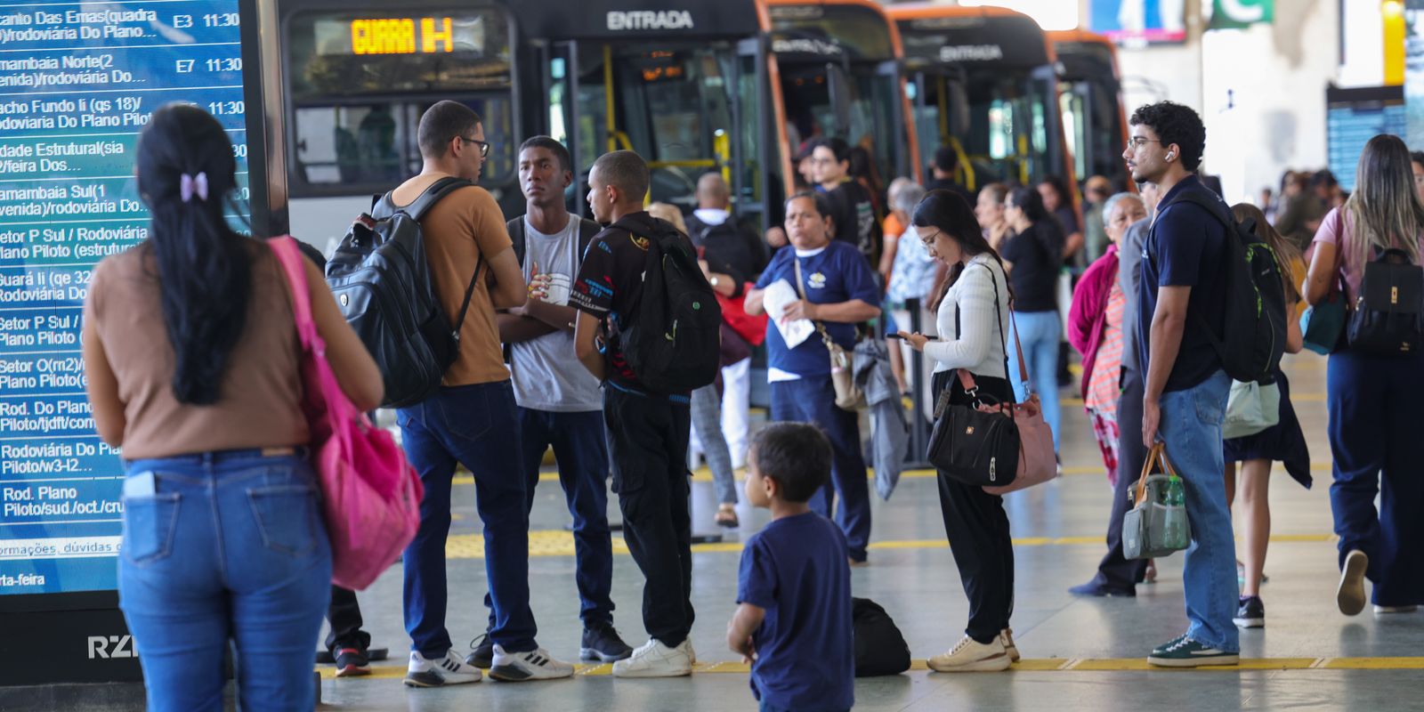 Servicos do Brasil ficam estaveis em julho e refletem na economia local